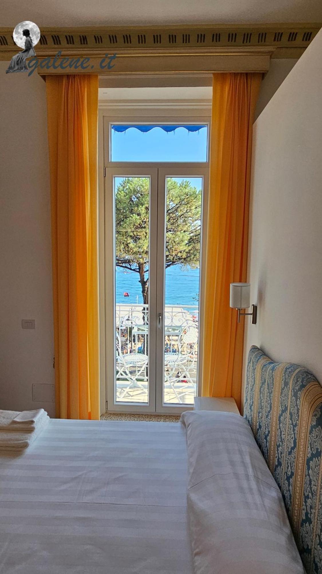 Galene - Beachfront In Costa D'Amalfi Maiori Buitenkant foto